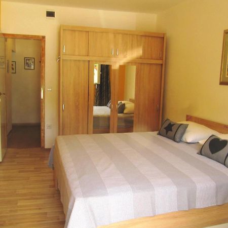 Apartmans And Rooms Dunjini Dvori Korčula Esterno foto